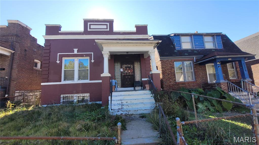 5226 Theodosia Avenue Property Photo 1