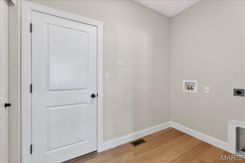 421 Farmhouse Drive Property Photo 30
