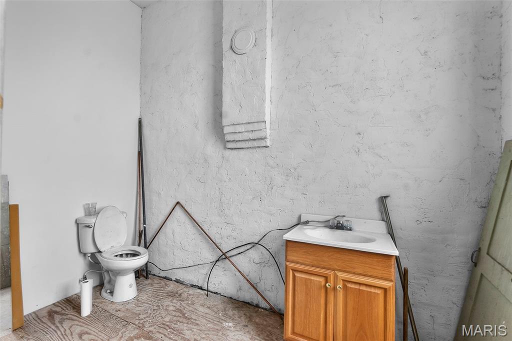 112 Front Street Property Photo 36