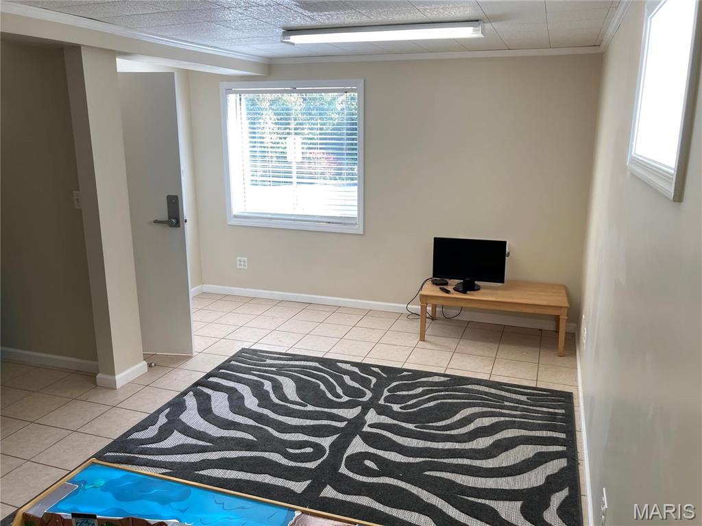4460 Telegraph Road Property Photo 10