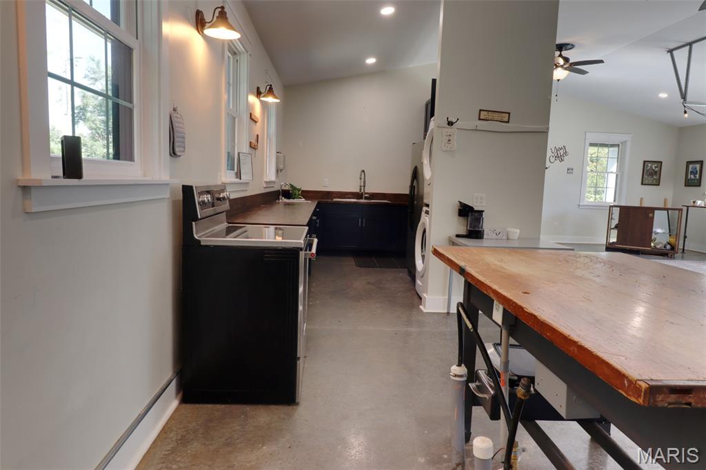 419 Olive Street Property Photo 8