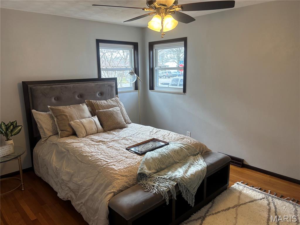 210 N Elm Street Property Photo 8