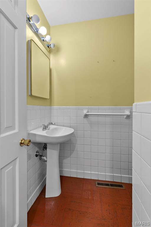 1111 White Oak Place Property Photo 29