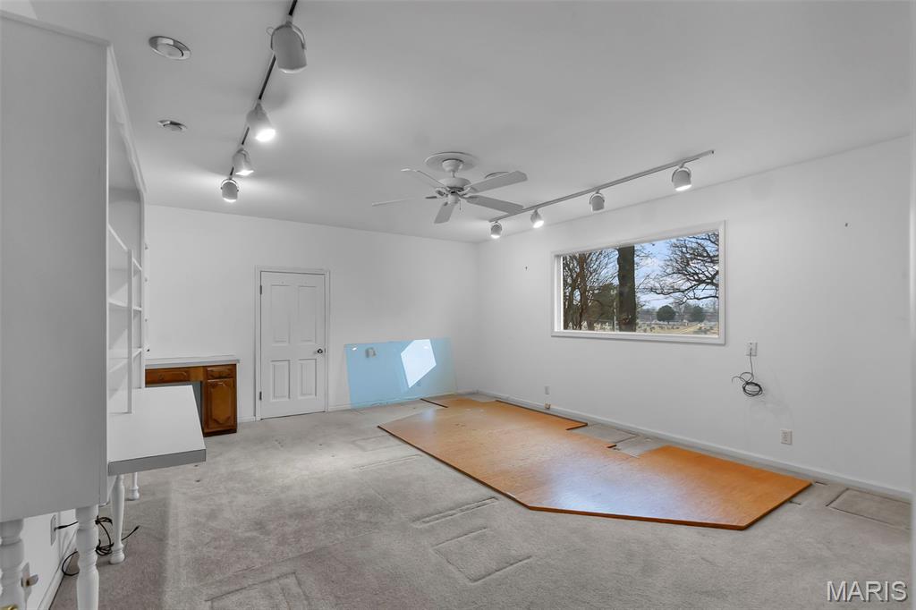 1111 White Oak Place Property Photo 40