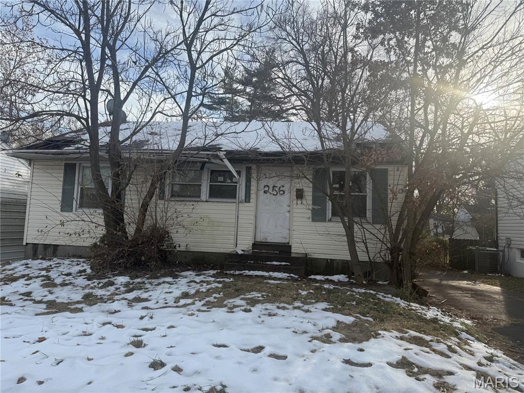 256 Shepley Drive Property Photo 1