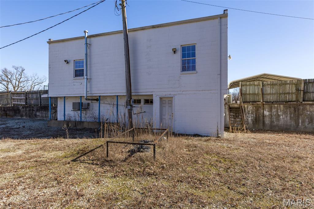202 Lincoln Drive Property Photo 5
