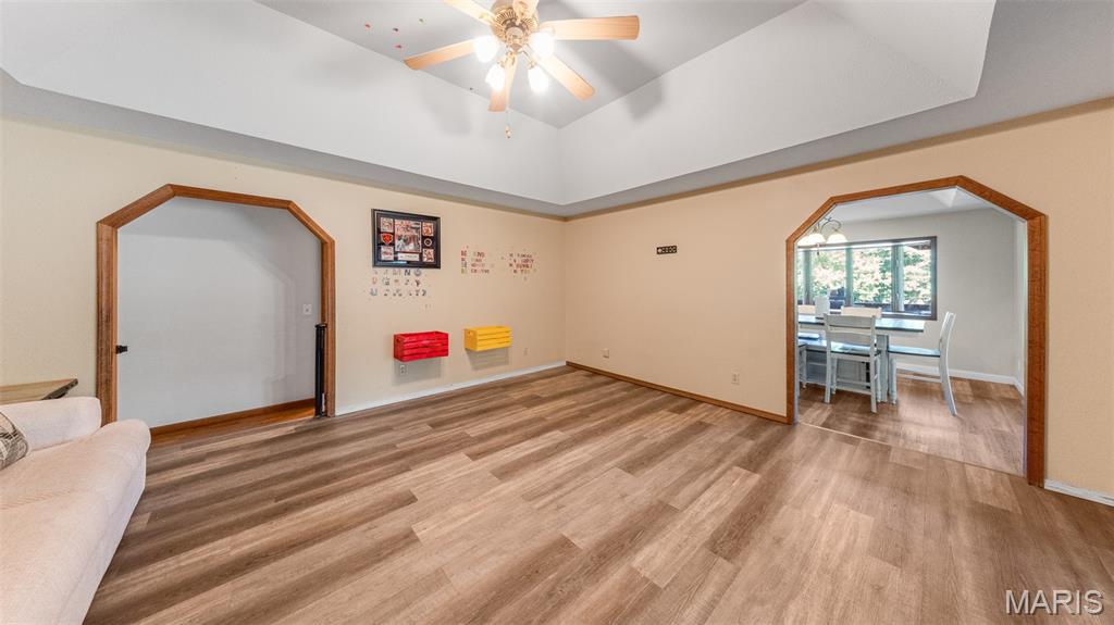 12192 Oak Hill Drive Property Photo 14