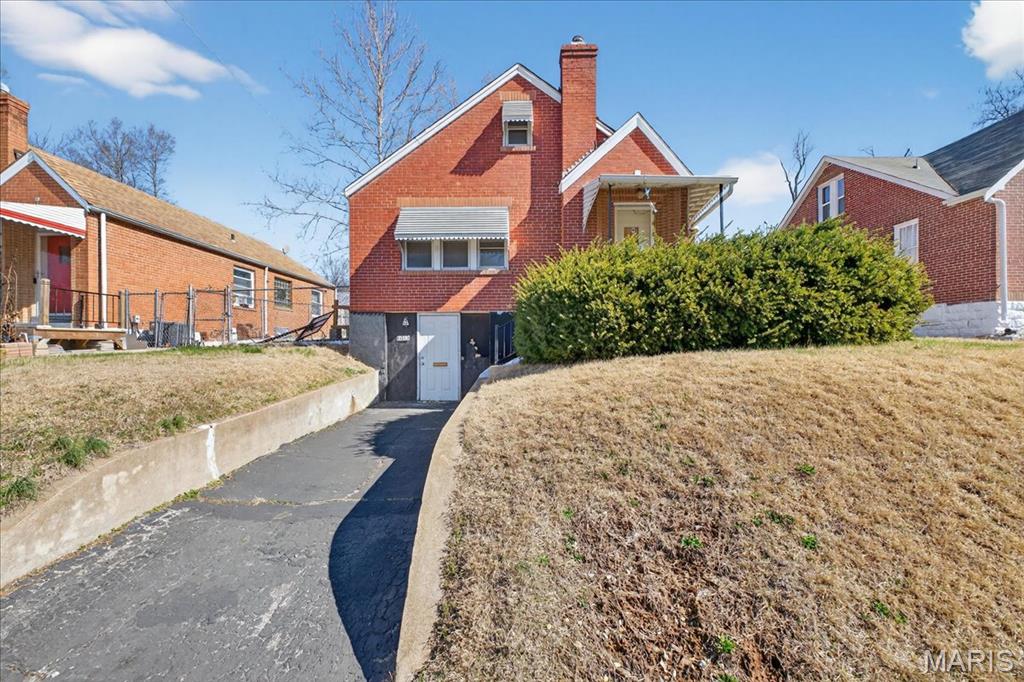 6915 Edison Avenue Property Photo 4