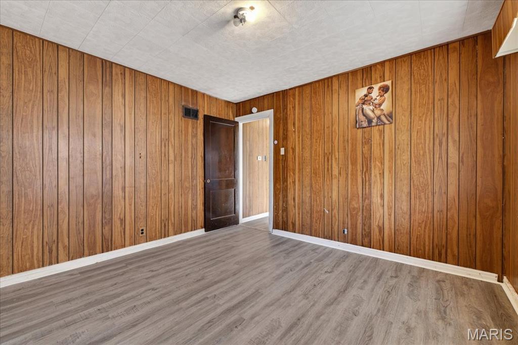 6915 Edison Avenue Property Photo 15