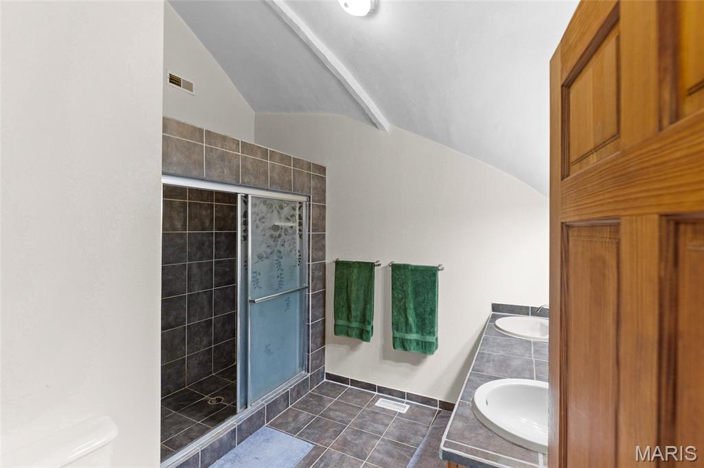 21 Charles Drive Property Photo 15