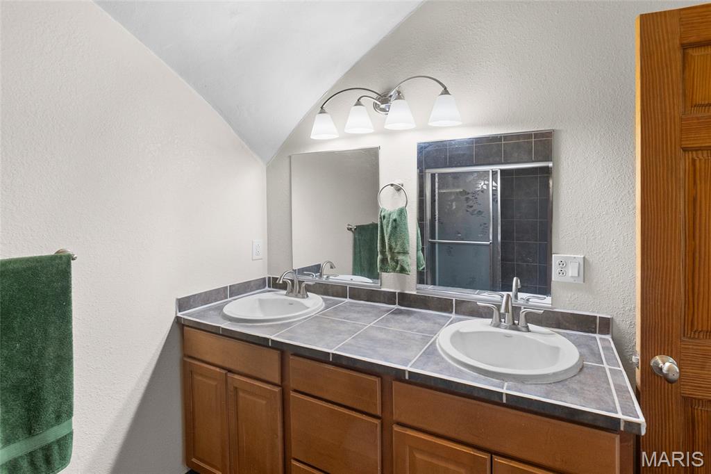 21 Charles Drive Property Photo 16