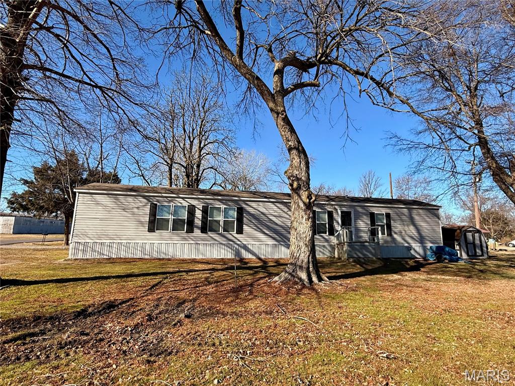 106 W Railroad Street Property Photo 1