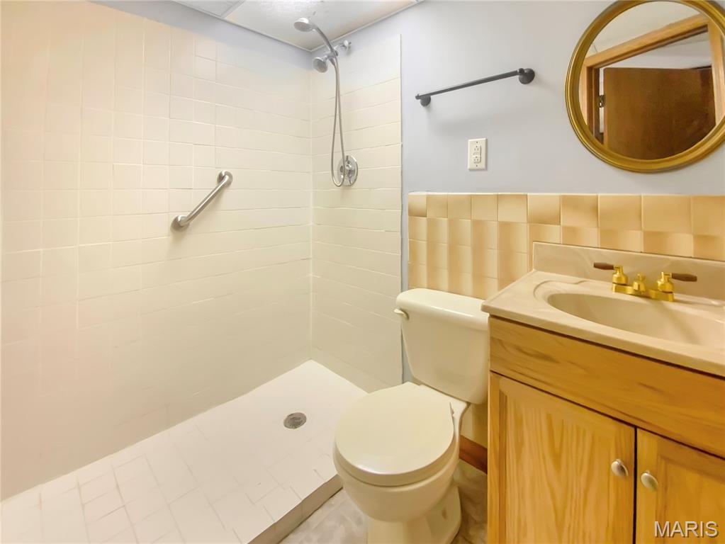 826 Catskill Drive Property Photo 9