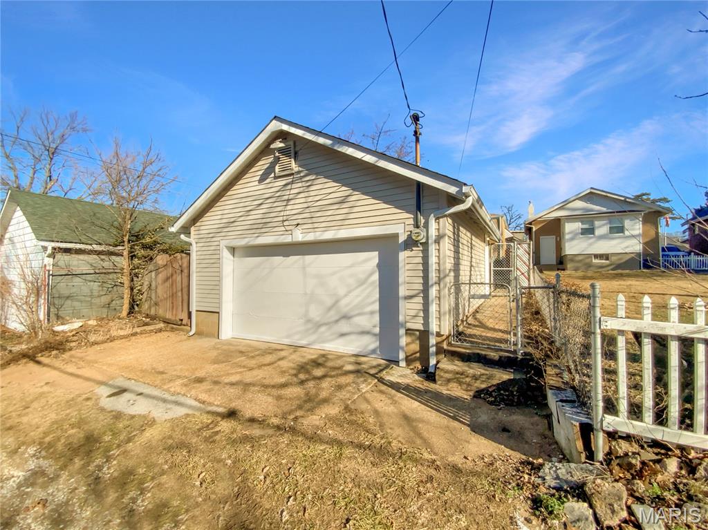 826 Catskill Drive Property Photo 17
