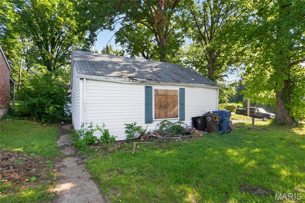 35 Robert Avenue Property Photo 7