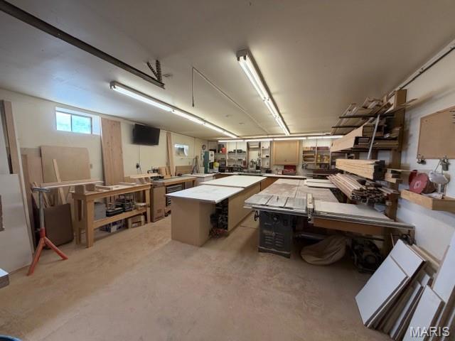 770 Lemay Ferry Road Property Photo 4