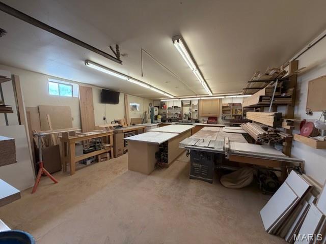 770 Lemay Ferry Road Property Photo 5