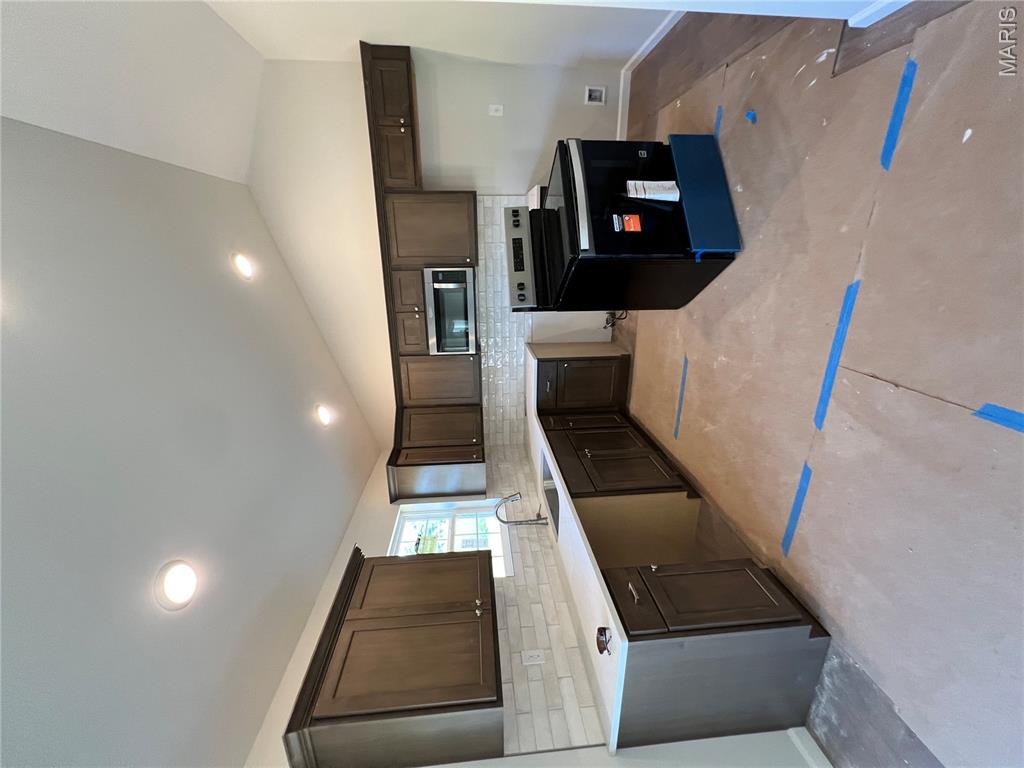 773 Sydney Court Property Photo 3