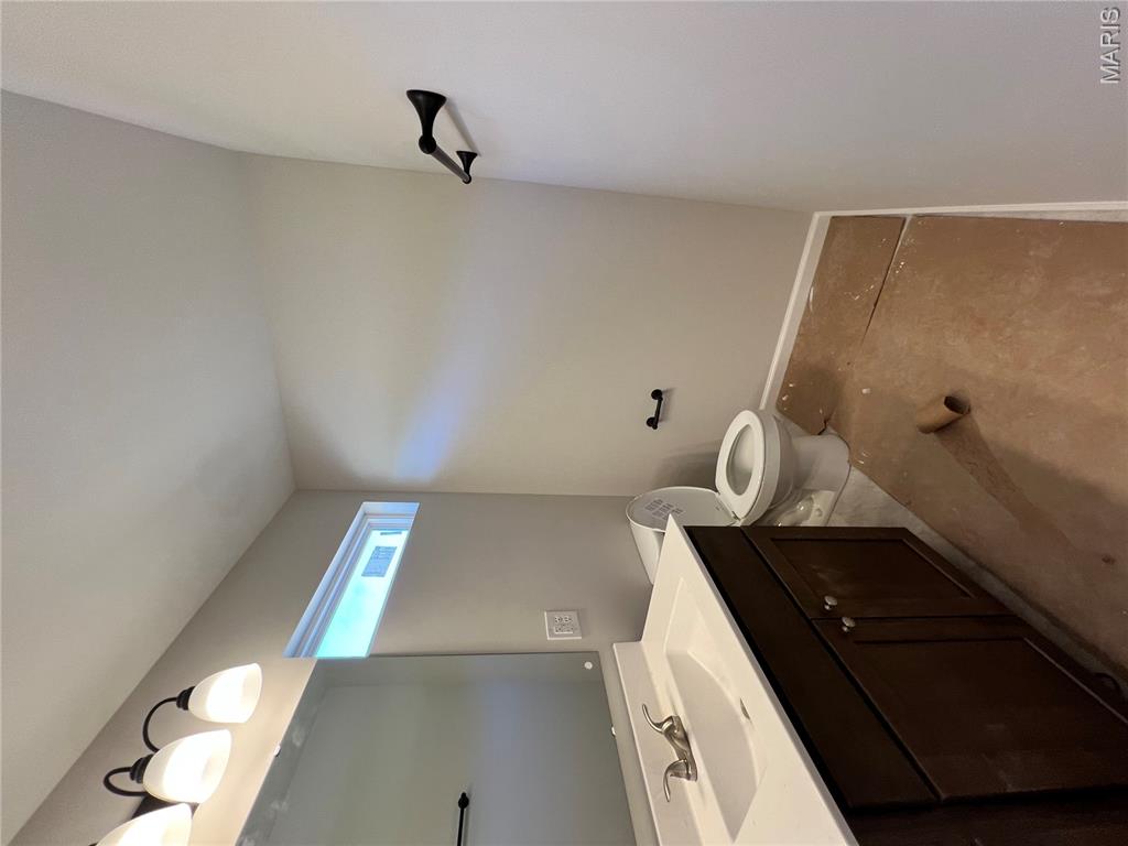 773 Sydney Court Property Photo 16
