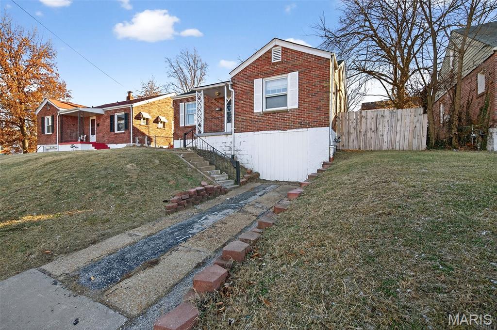 8616 Kendale Drive Property Photo 2