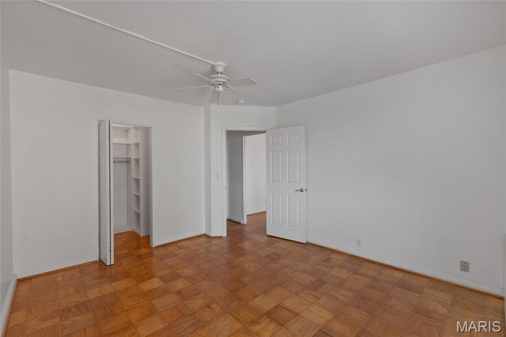 900 S Hanley Road 11b Property Photo 14