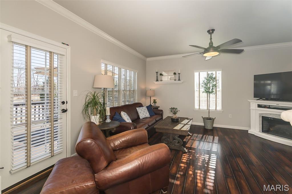 2736 Grover Crossing Drive Property Photo 5