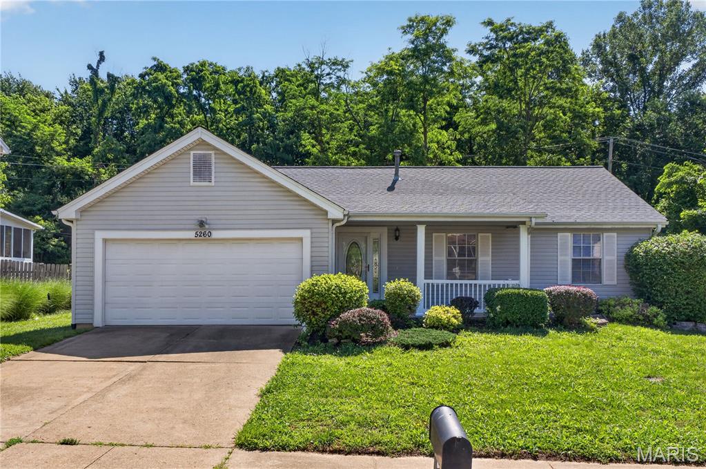 5260 Edgemere Drive Property Photo 1
