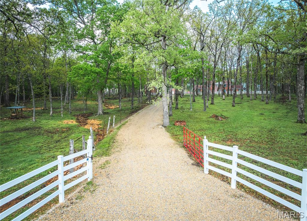 13907 Highway T Property Photo 9