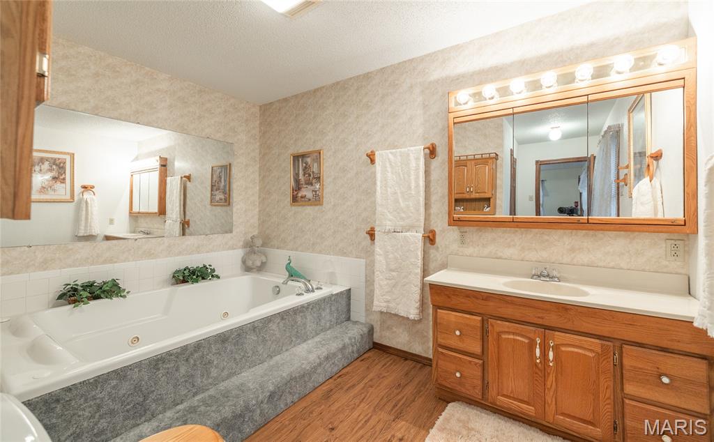 13907 Highway T Property Photo 63