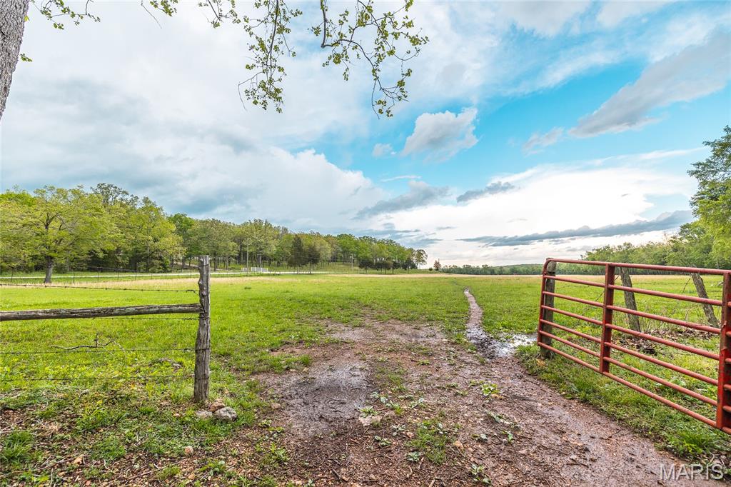 13907 Highway T Property Photo 93