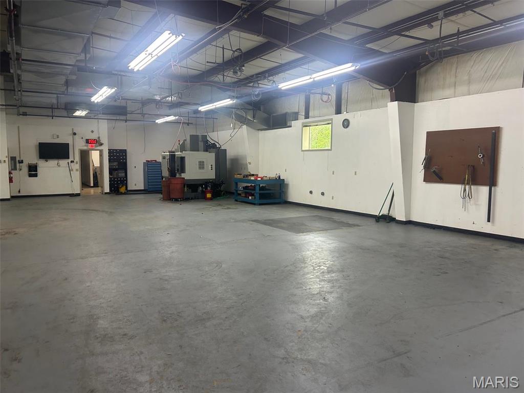 107 E Industrial Drive Property Photo 9