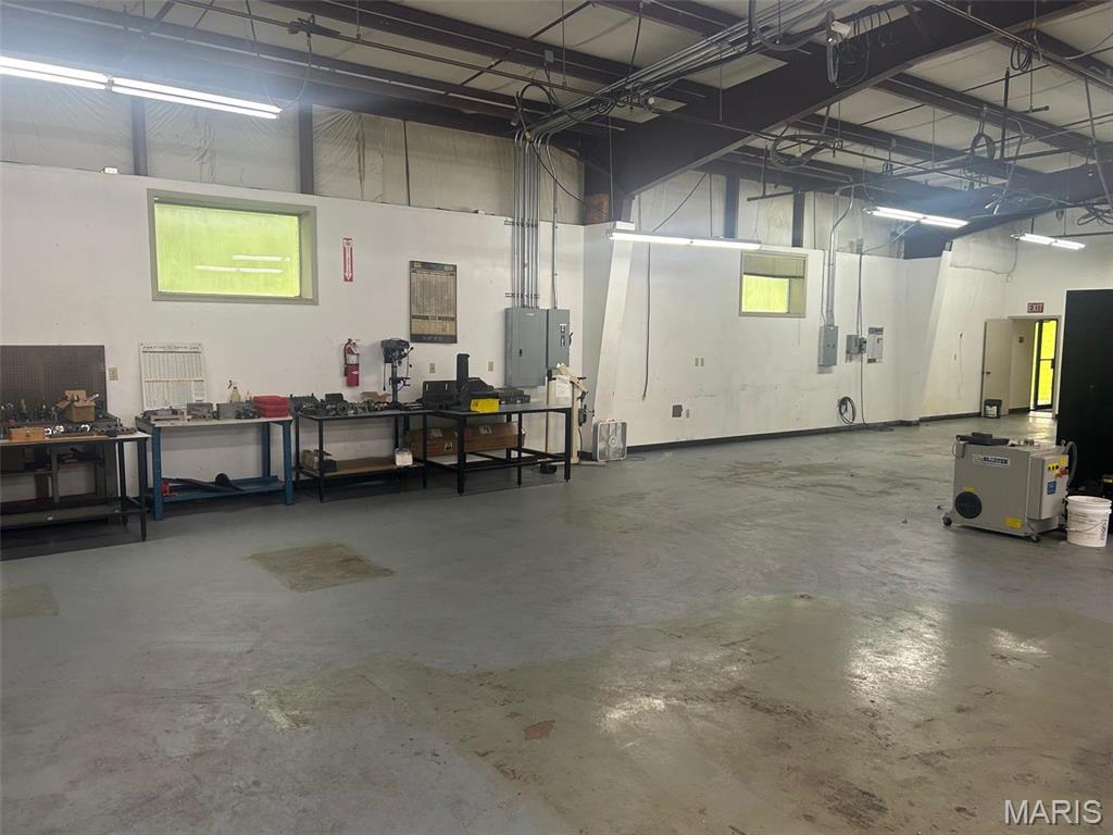 107 E Industrial Drive Property Photo 12