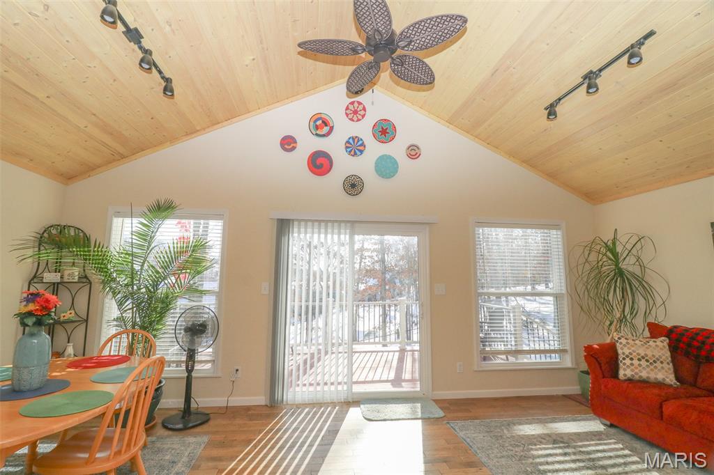 10263 Rosetta Lane Property Photo 6