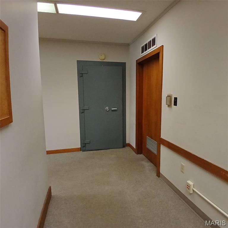 122 N Main Street Property Photo 9