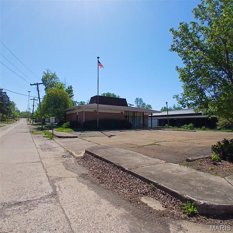 122 N Main Street Property Photo 27