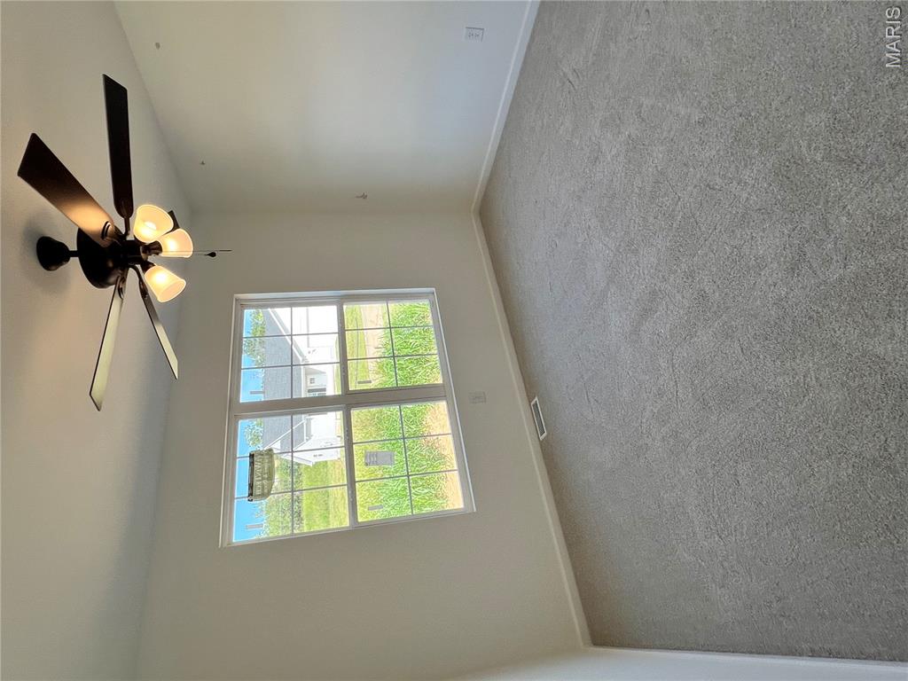 774 Sydney Court Property Photo 7