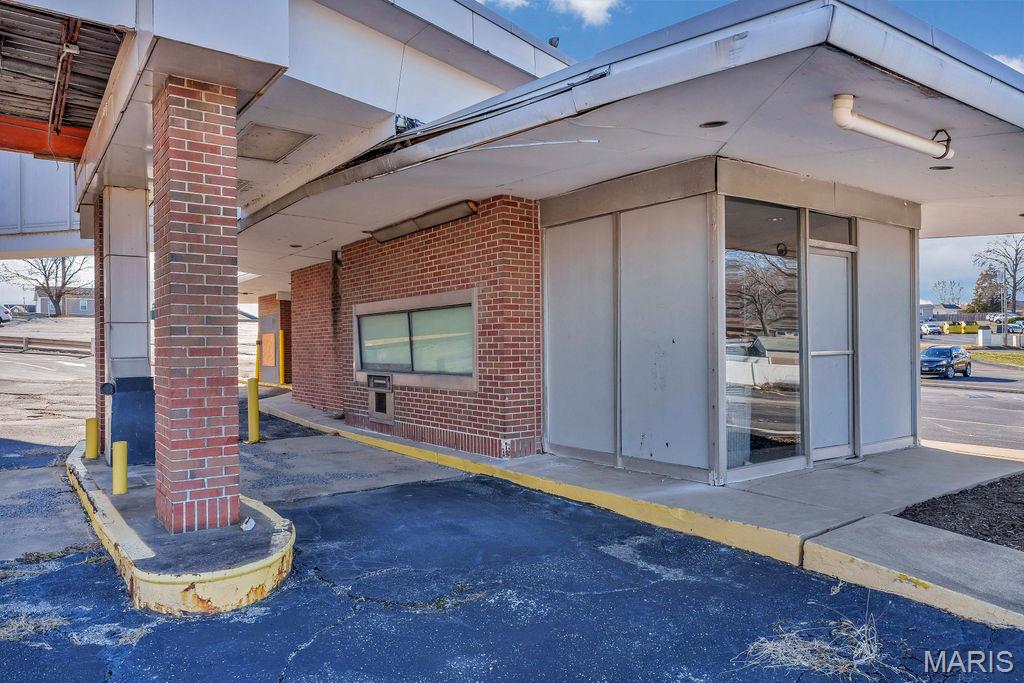 8301 Gravois Road Property Photo 7