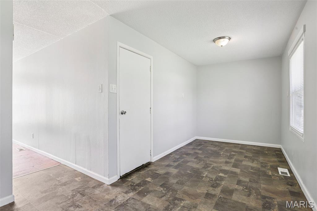 12373 Santa Maria Drive Property Photo 9
