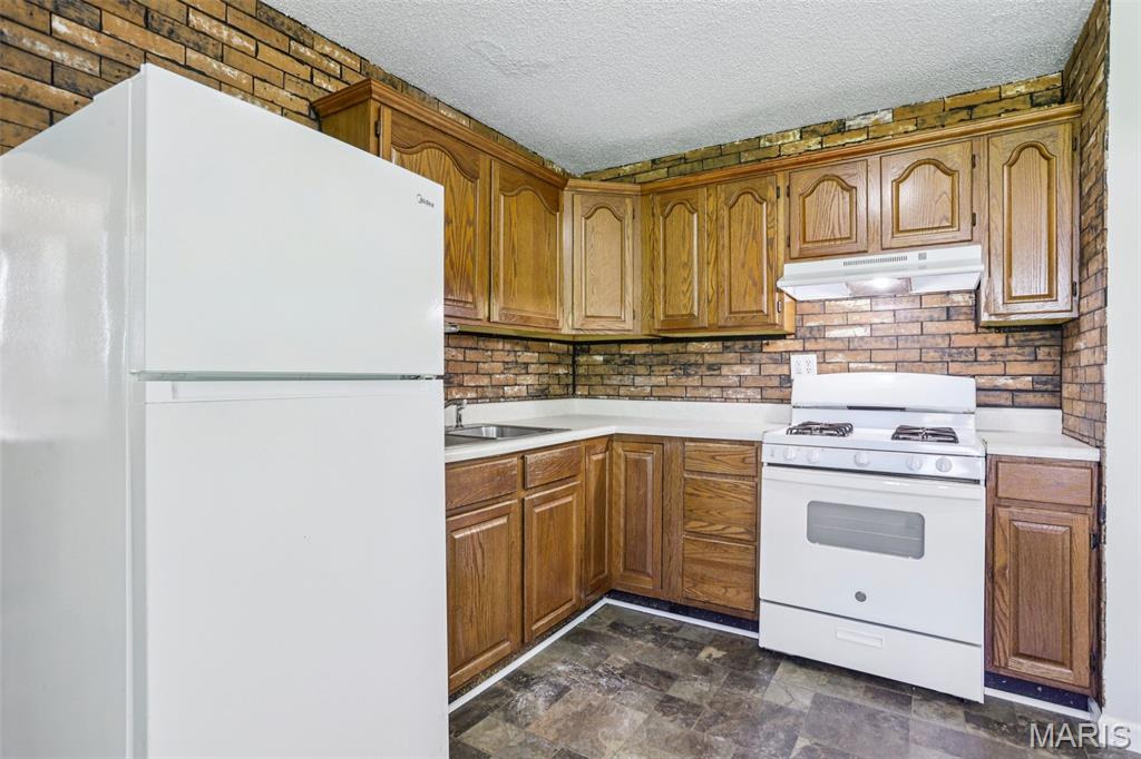 12373 Santa Maria Drive Property Photo 11