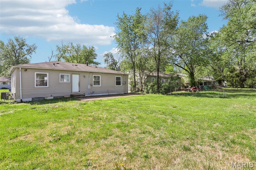 12373 Santa Maria Drive Property Photo 27