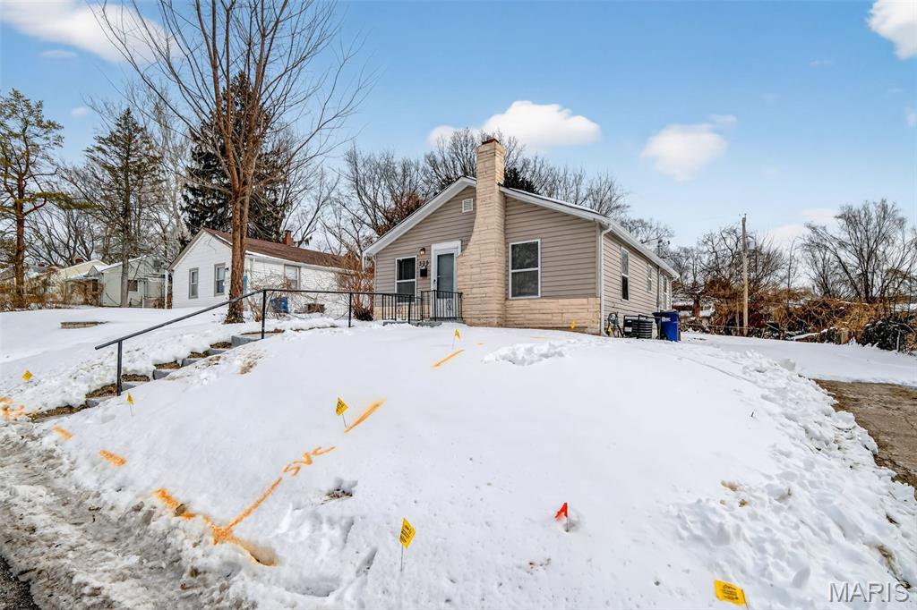 308 Superior Drive Property Photo 3
