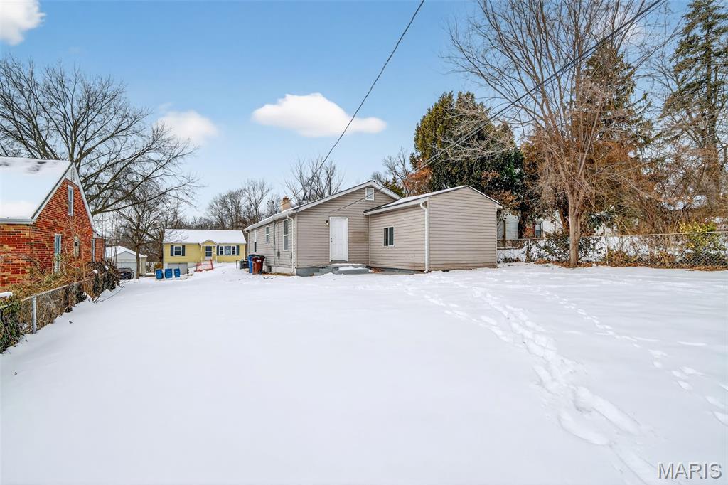 308 Superior Drive Property Photo 6