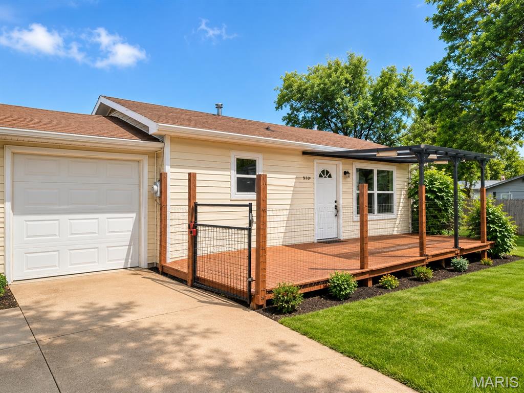 676 Lynn Lane