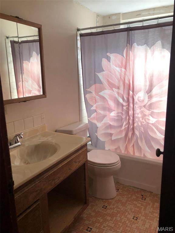 2503 Louis Avenue Property Photo 13
