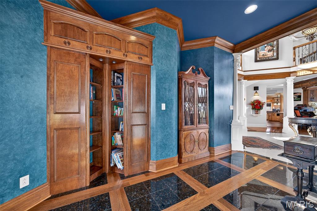 27499 Franklin Road Property Photo 35