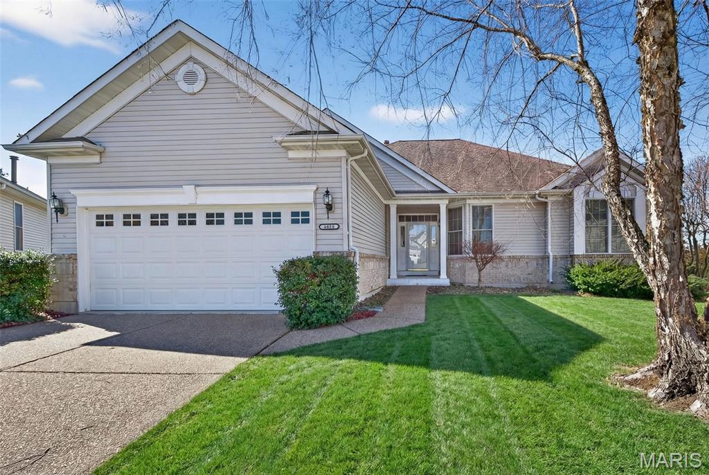 2098 Hawks Landing Drive S Property Photo 1