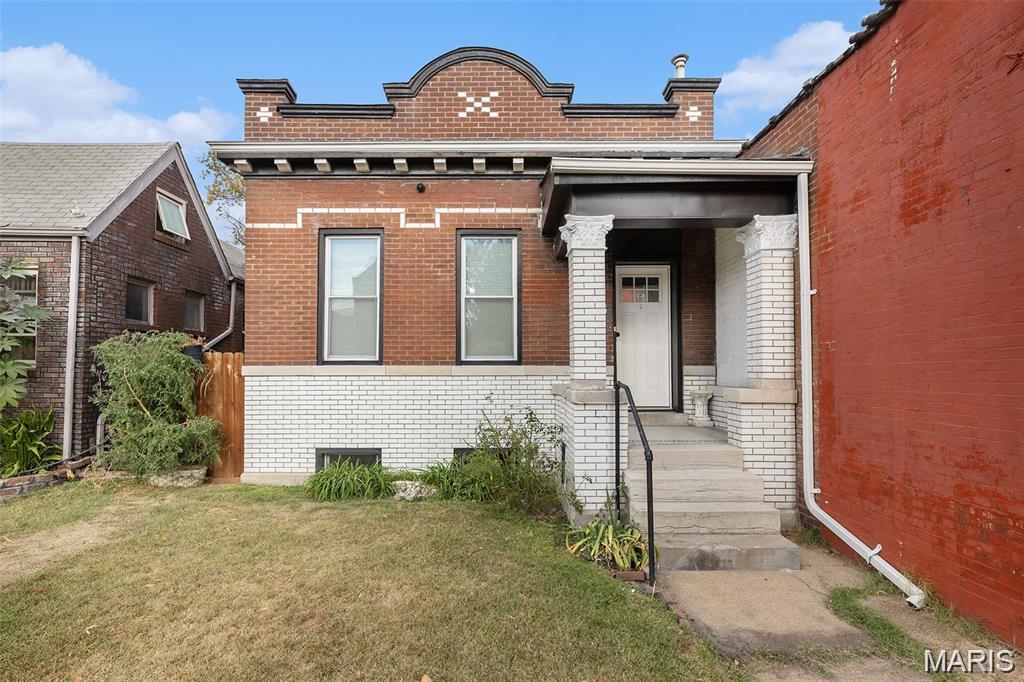 7915 S Broadway Property Photo 1