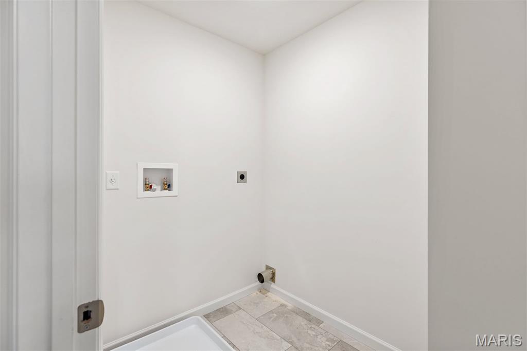 37 Fairmount Grove Drive Property Photo 7