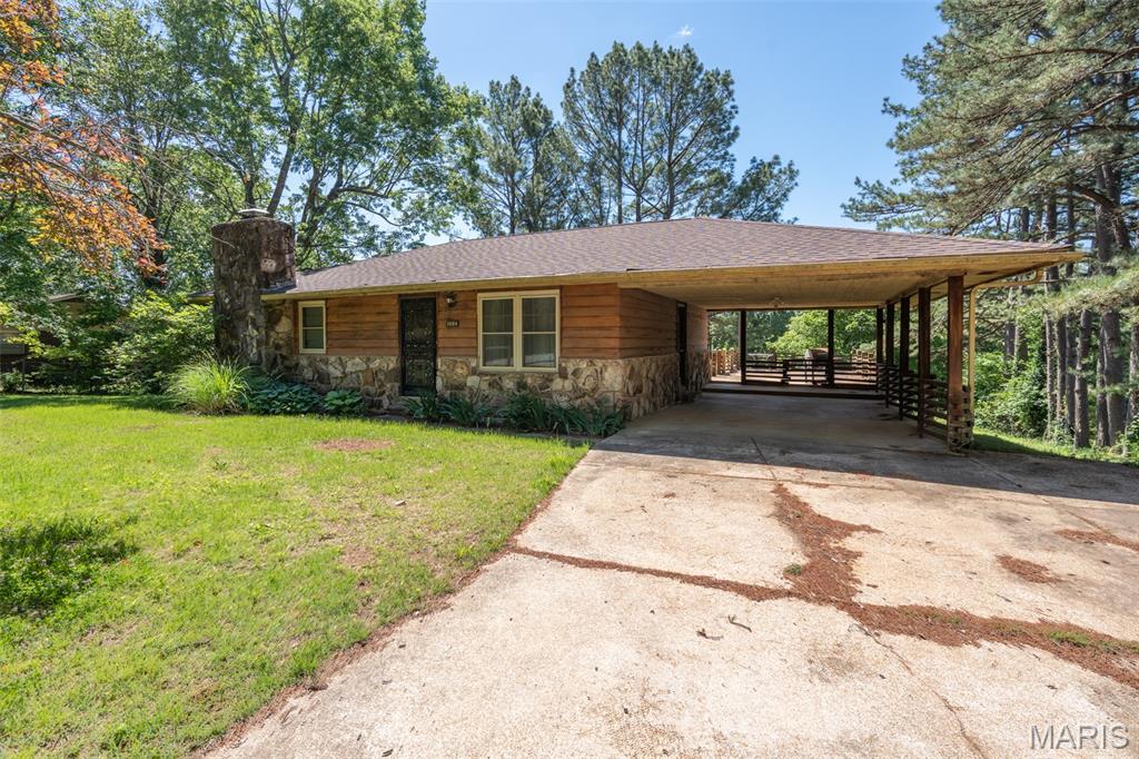 1004 Barton Road Property Photo 2