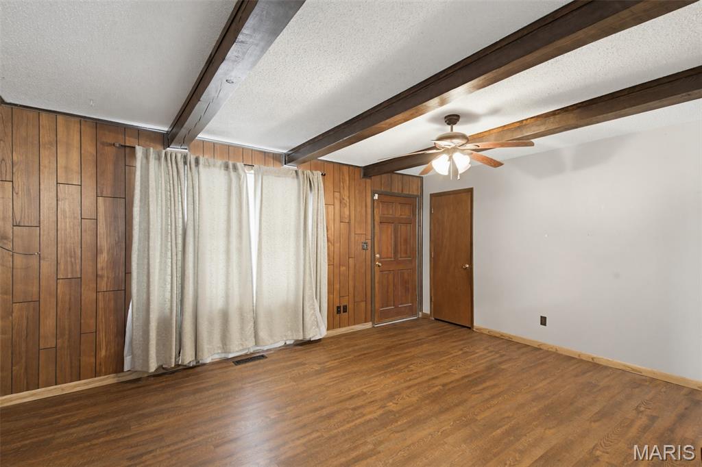 1004 Barton Road Property Photo 6